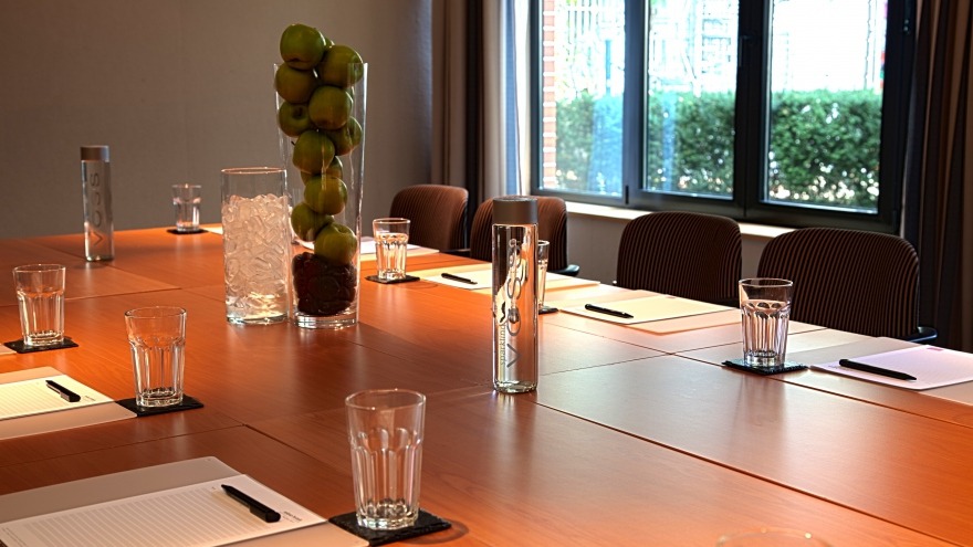 Tagungsraum Hamburg Blocktafel relexa hotel Berlin - Tagungsraum Hamburg Blocktafel